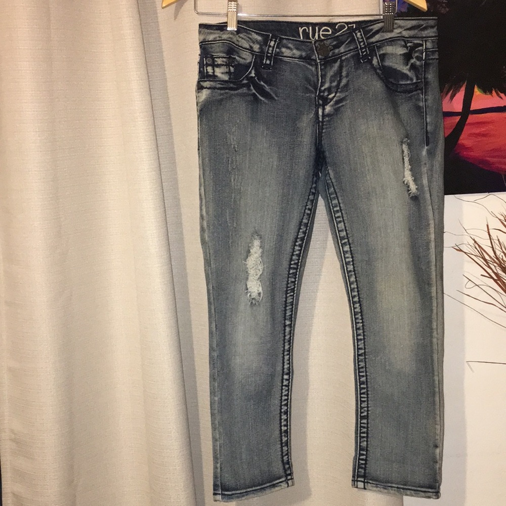 Rue 21—— BUY THESE JEANS!!!